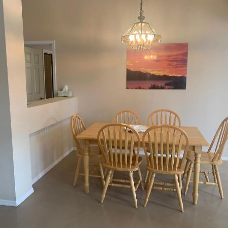 Desert Getaway - Centrally Located, Trail Access Steps Away! Lake Havasu City Bagian luar foto