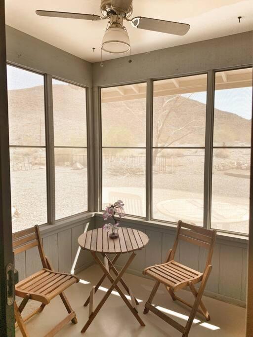 Desert Getaway - Centrally Located, Trail Access Steps Away! Lake Havasu City Bagian luar foto